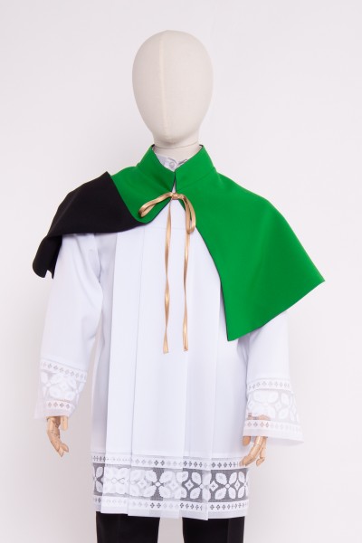 Capa corta para monaguillo...