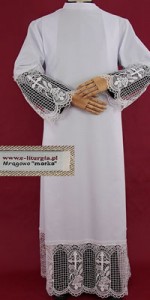 Alba con guipur de 30 cm - Albas con guipur - Albas para sacerdotes - IndumentariaLiturgica.es