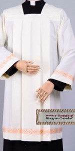 Sobrepellices con adorno - Roquetes para sacerdotes - IndumentariaLiturgica.es